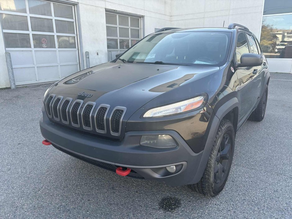 2018 Jeep Cherokee Trailhawk in Mont-Laurier, Quebec - w940px