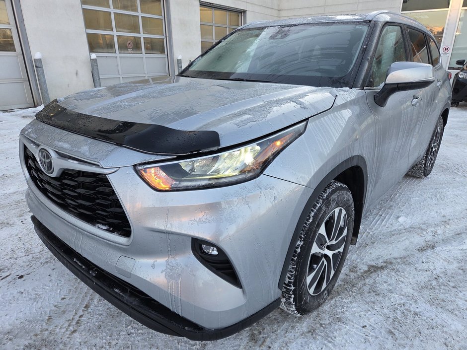 2022 Toyota Highlander XLE in Mont-Laurier, Quebec - w940px