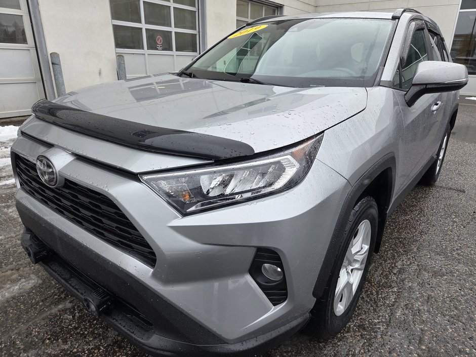 2019 Toyota RAV4 XLE AWD in Mont-Laurier, Quebec - w940px