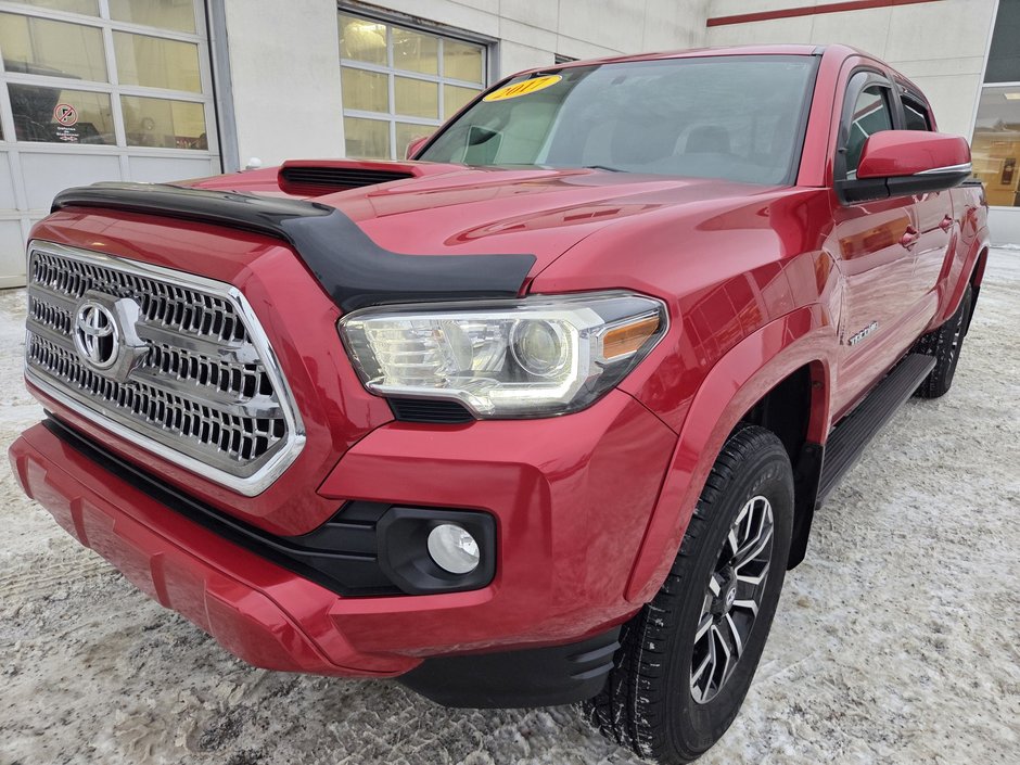 2017 Toyota Tacoma TRD Sport 4x4 V6 in Mont-Laurier, Quebec - w940px