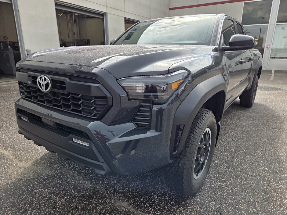 2025 Toyota Tacoma BASE in Mont-Laurier, Quebec - w940px