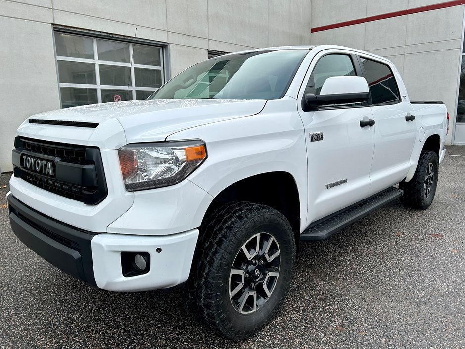 2015 Toyota Tundra CrewMax SR5 TRD Off-Road 4x4 in Mont-Laurier, Quebec - w940px