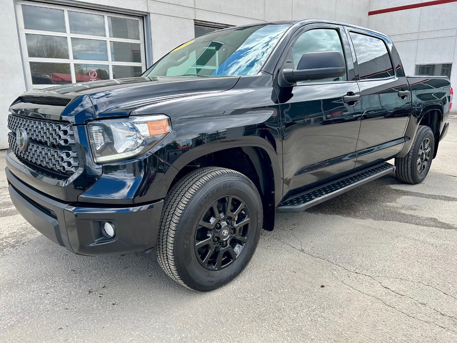 2020 Toyota Tundra CrewMax SR5 V8 5.7L 4x4 in Mont-Laurier, Quebec - w940px