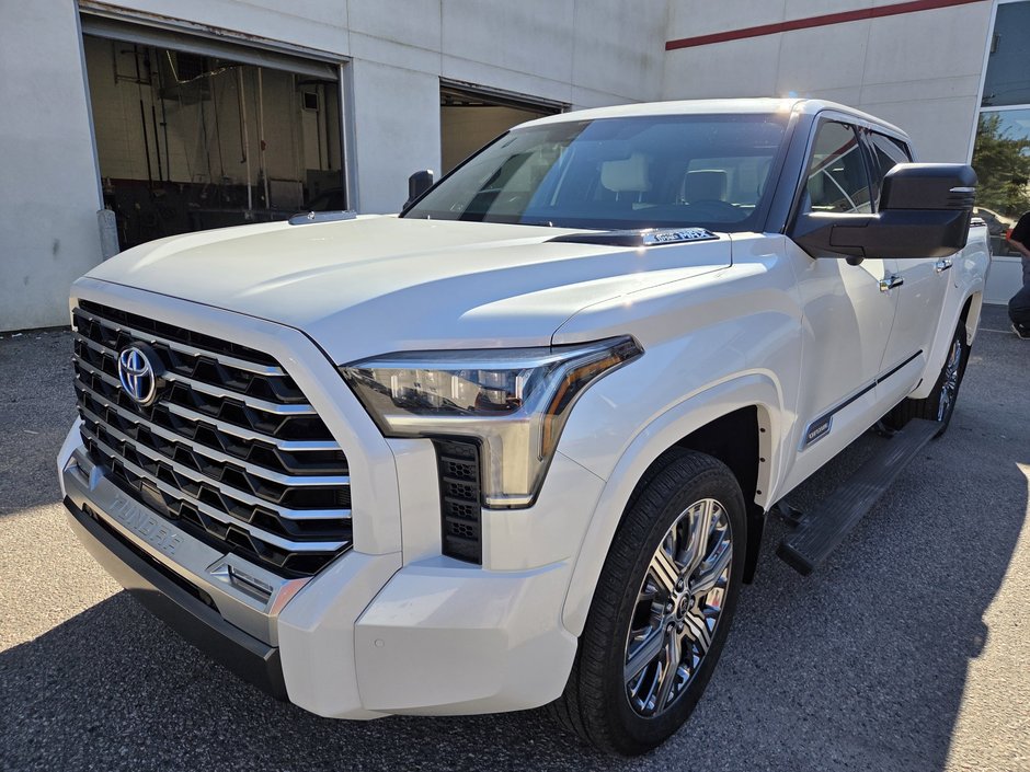 2023 Toyota Tundra Capstone Hybrid Crewmax in Mont-Laurier, Quebec - w940px