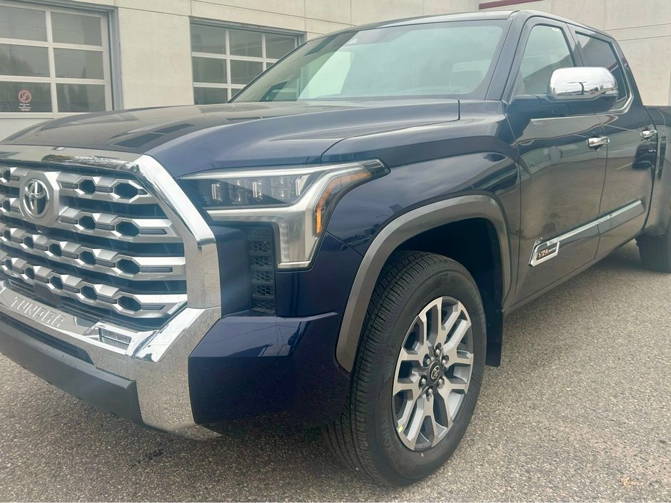 Toyota Tundra Platinum 2025 à Mont-Laurier, Québec - w940px