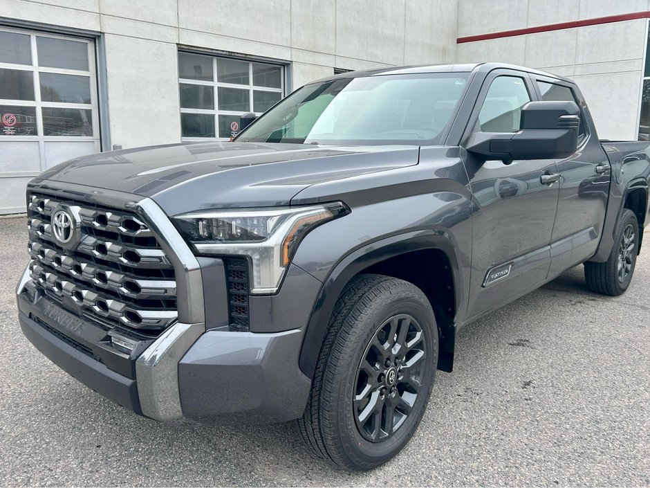 Toyota Tundra Platinum 2025 à Mont-Laurier, Québec - w940px