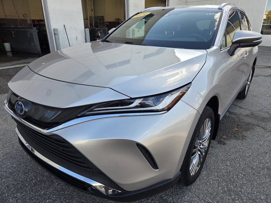 2024 Toyota Venza XLE AWD 2024 in Mont-Laurier, Quebec - w940px