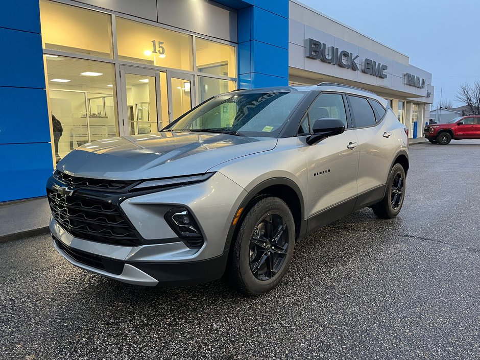 Chevrolet Blazer NON Luxury SUV AWD LT  2025 à Sturgeon Falls, Ontario - w940px
