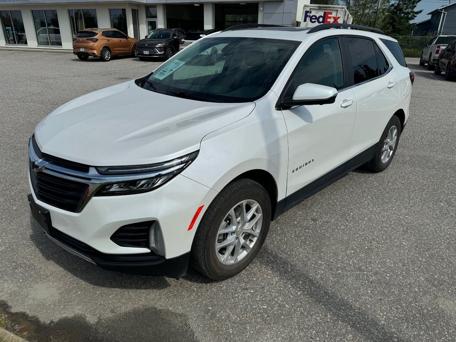 Chevrolet Equinox LT 1.5T AWD  2022 à Sturgeon Falls, Ontario - w940px