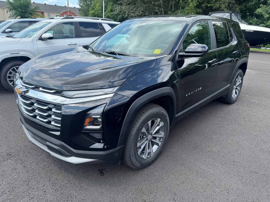 2027 Chevrolet Equinox in Sturgeon Falls, Ontario - w940px