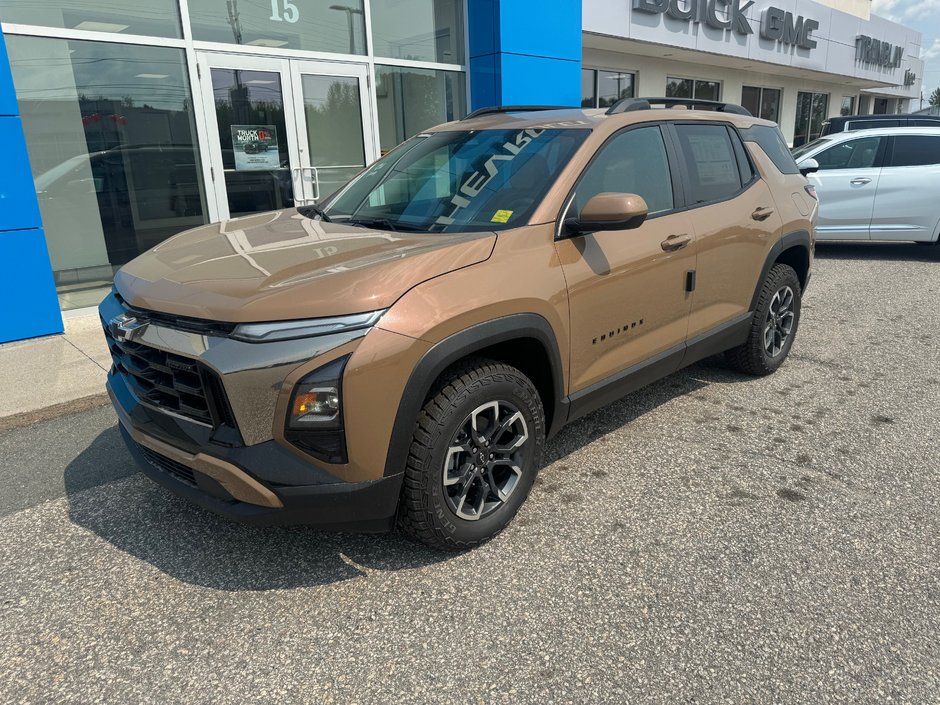 2027 Chevrolet Equinox in Sturgeon Falls, Ontario - w940px
