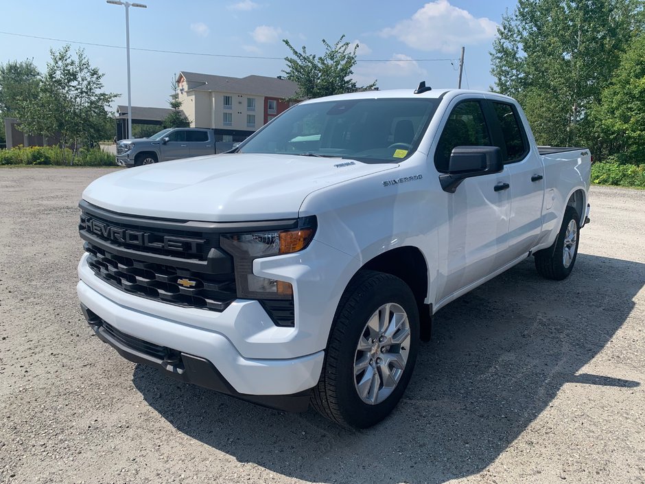 2024 Chevrolet Silverado 1500 in Sturgeon Falls, Ontario - w940px