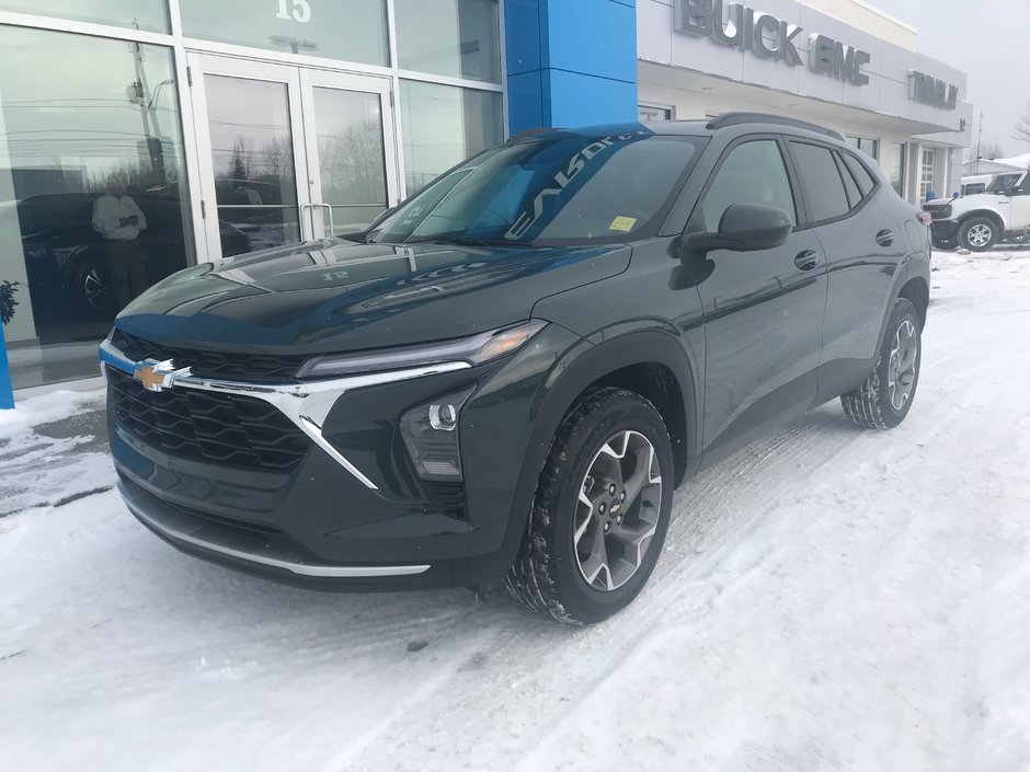 Chevrolet Trax  2025 à Sturgeon Falls, Ontario - w940px