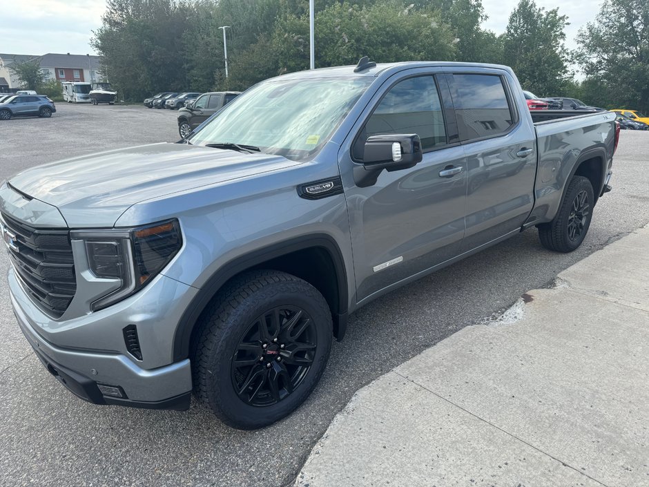 2026 GMC SIERRA 1500 ELEVATION CREW 4WD in Sturgeon Falls, Ontario - w940px