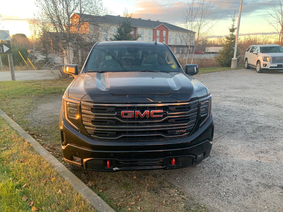 2025 GMC Sierra 1500 in Sturgeon Falls, Ontario - w940px