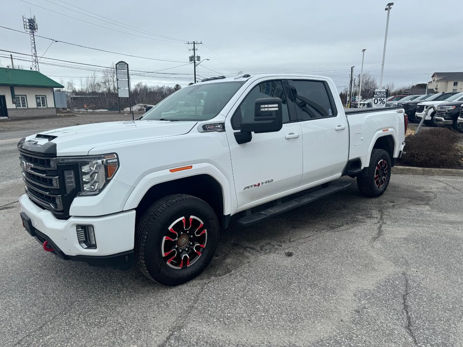 GMC Sierra 2500 4WD Crew Cab  2020 à Sturgeon Falls, Ontario - w940px