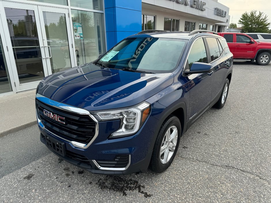 GMC TERRAIN SLE AWD  2022 à Sturgeon Falls, Ontario - w940px