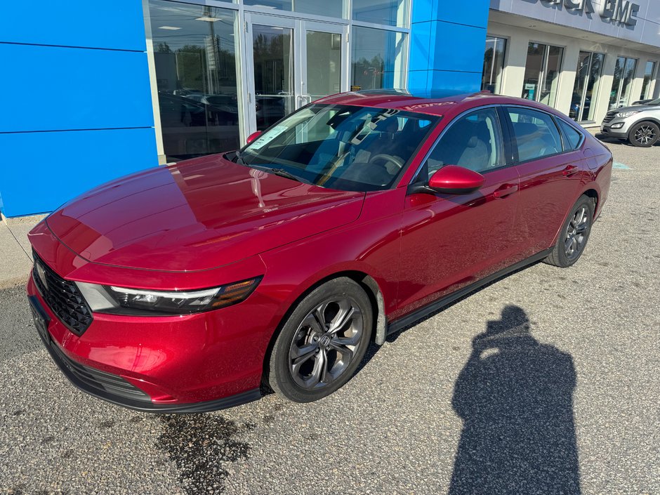 Honda ACCORDBase  2023 à Sturgeon Falls, Ontario - w940px