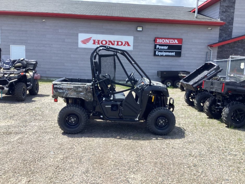 Honda PIONEER 520  2025
