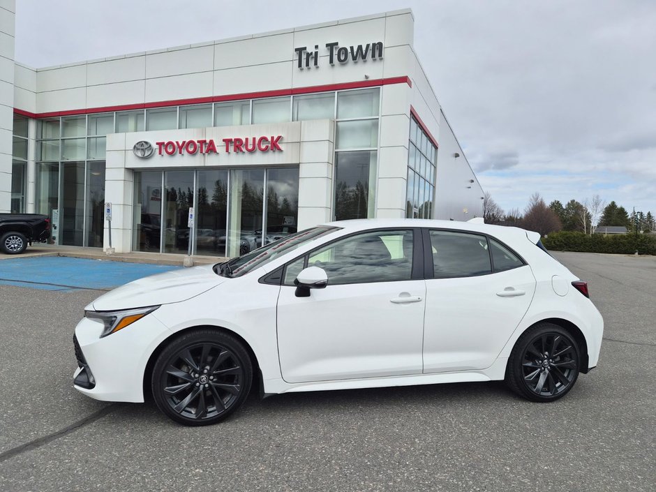 Toyota COROLLA HATCHBA SE UPGRADE PKG 2025 à Temiskaming Shores, Ontario