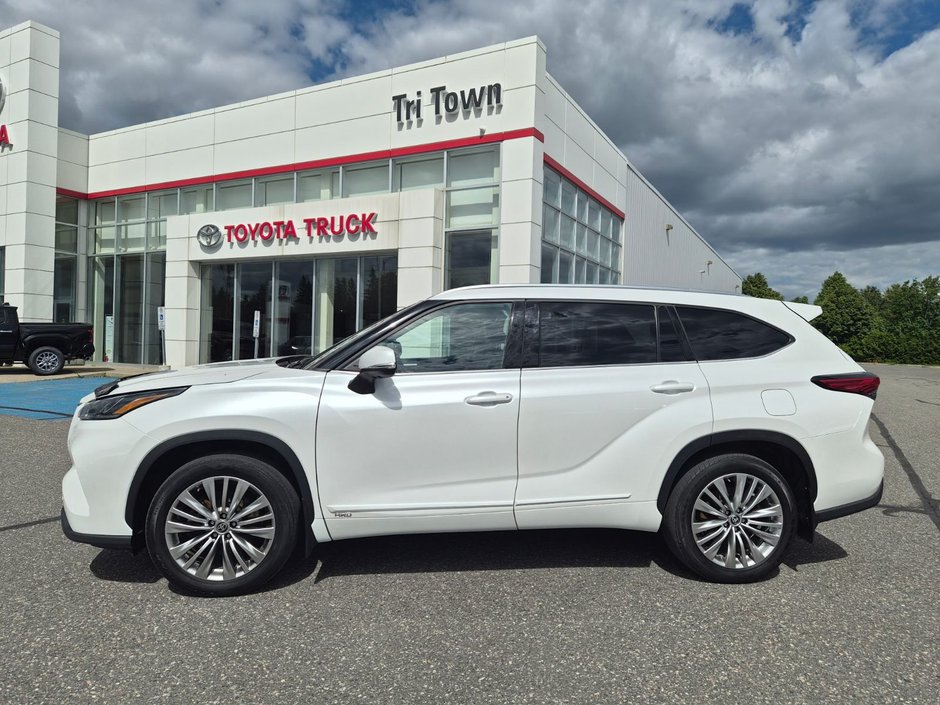 2023 Toyota HIGHLANDER HYBRID PLATINUM in Temiskaming Shores, Ontario