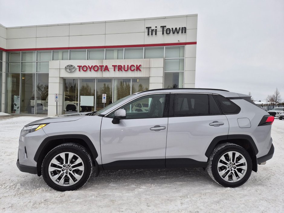 TOYOTA TRUCK RAV4 XLE PREMIUM 2024 à Temiskaming Shores, Ontario