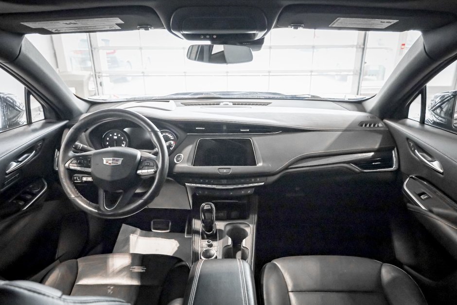 2023 Cadillac XT4 AWD Sport-9