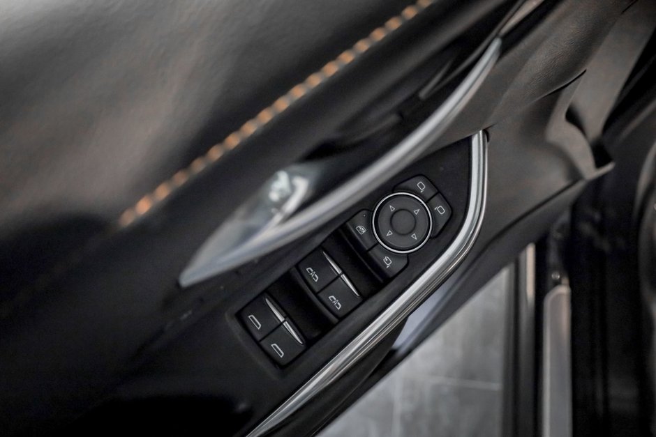 2023 Cadillac XT4 AWD Sport-7