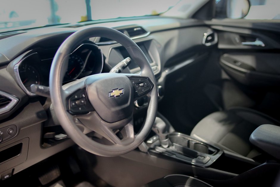 2023 Chevrolet Trailblazer LT-13