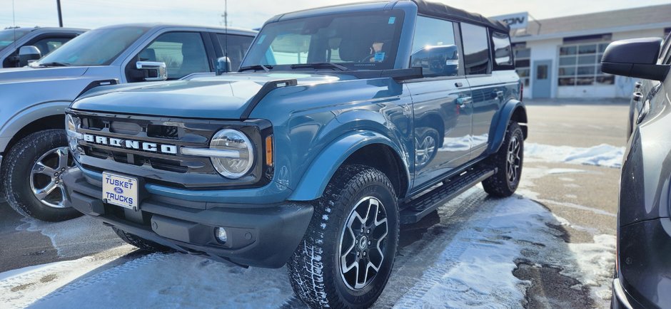 2021 Ford Bronco OUTER BANKS-0