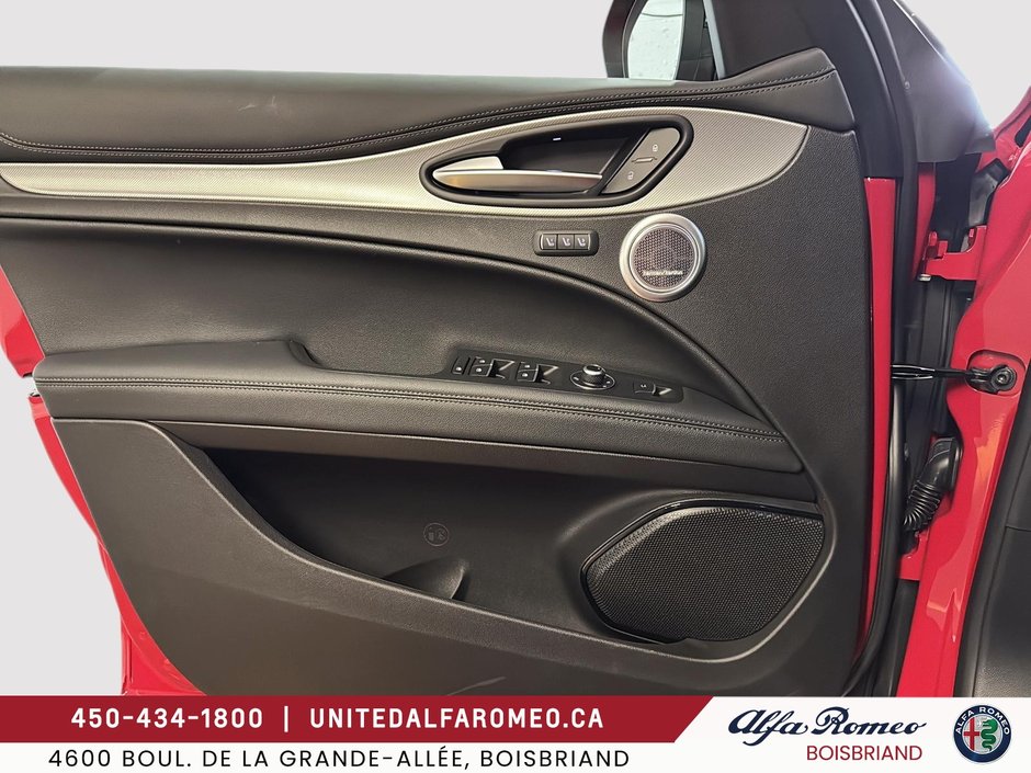 2025 Alfa Romeo Stelvio-11