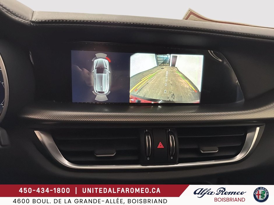 2025 Alfa Romeo Stelvio-33