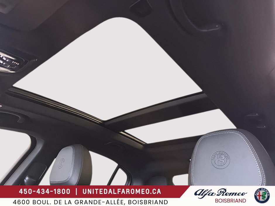 2025 Alfa Romeo Stelvio-32