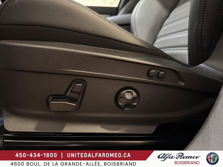 2025 Alfa Romeo Stelvio-25