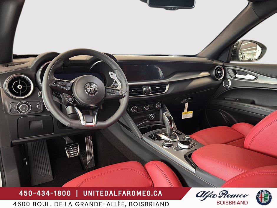 Alfa Romeo Stelvio  2025-9