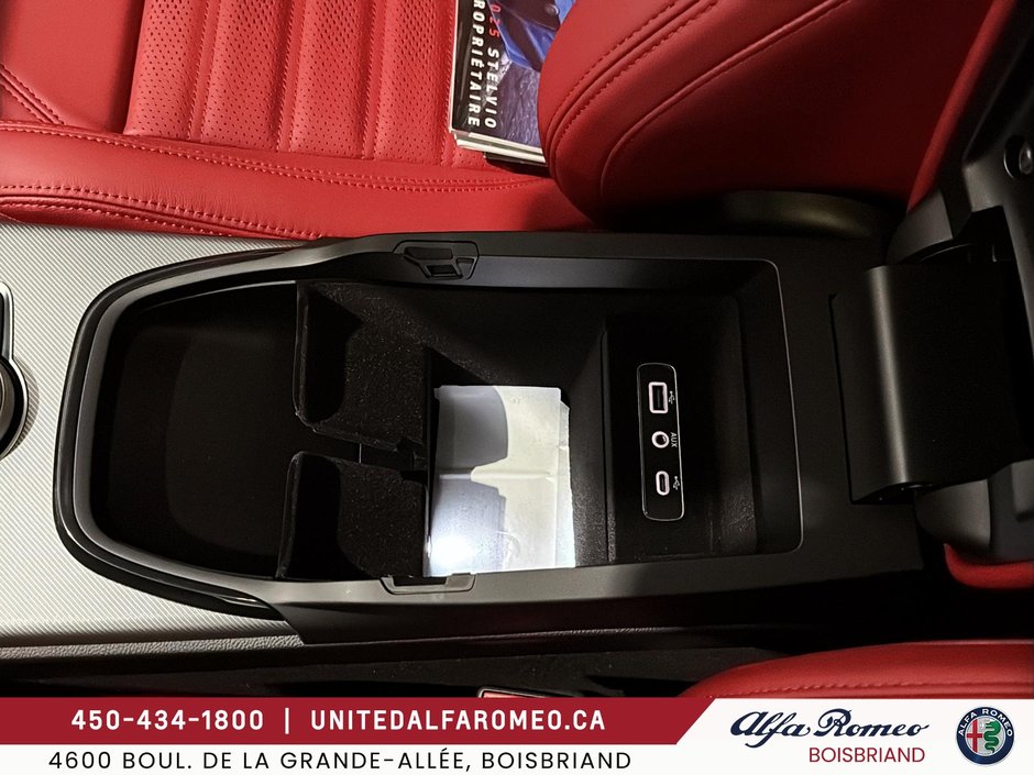 2025 Alfa Romeo Stelvio-19