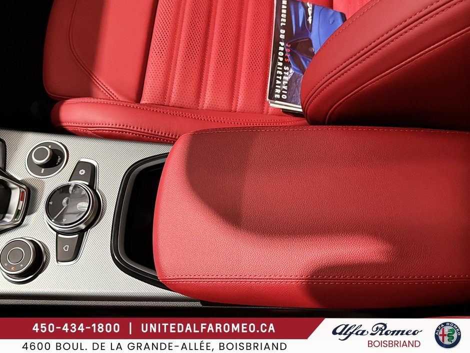 2025 Alfa Romeo Stelvio-18