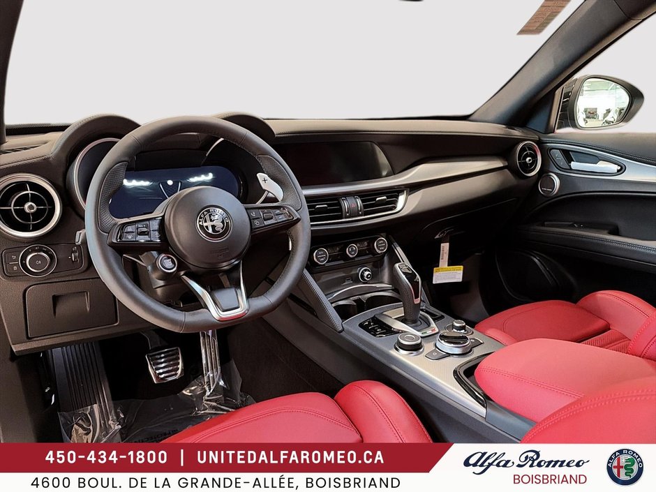 Alfa Romeo Stelvio Veloce 2026-10