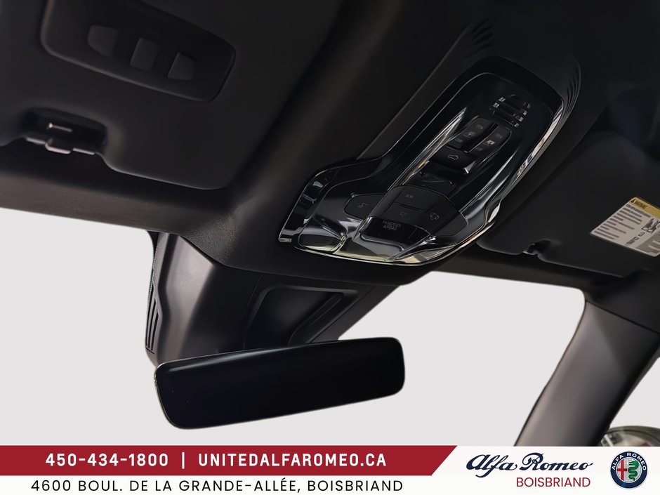 2024 Alfa Romeo Tonale PHEV VELOCE-14