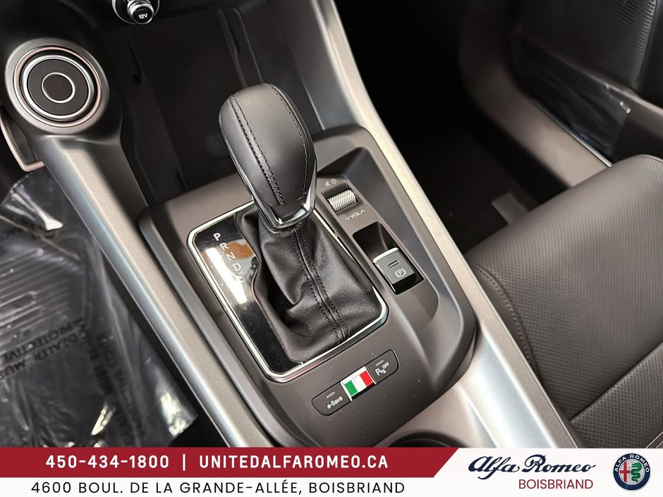 Alfa Romeo Tonale Veloce 2024-15