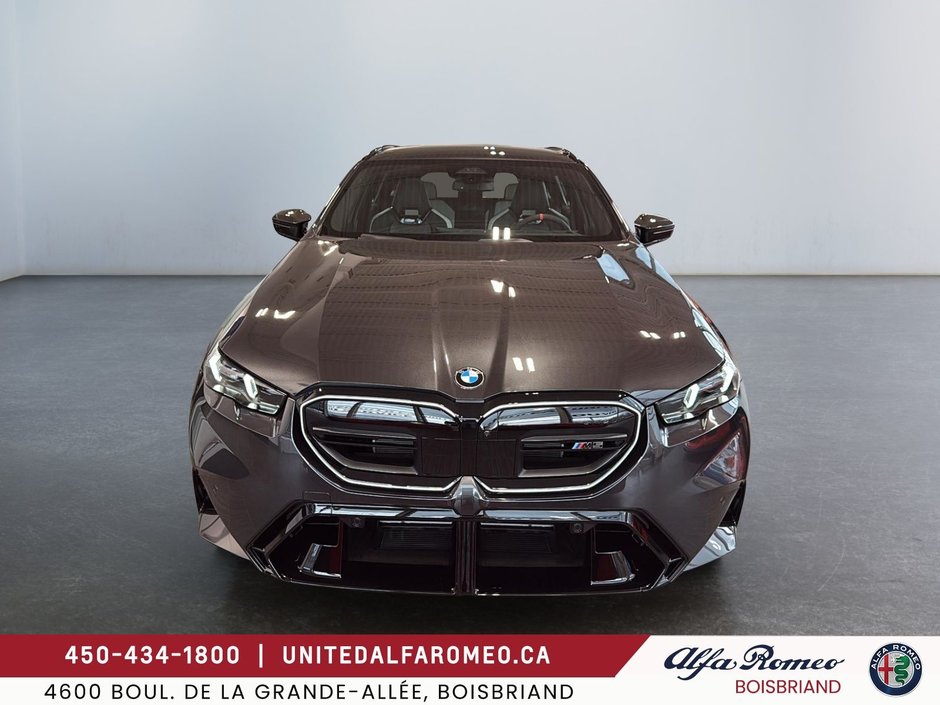 2025 BMW M5 HYBRID 717HP,M5 TOURING-1