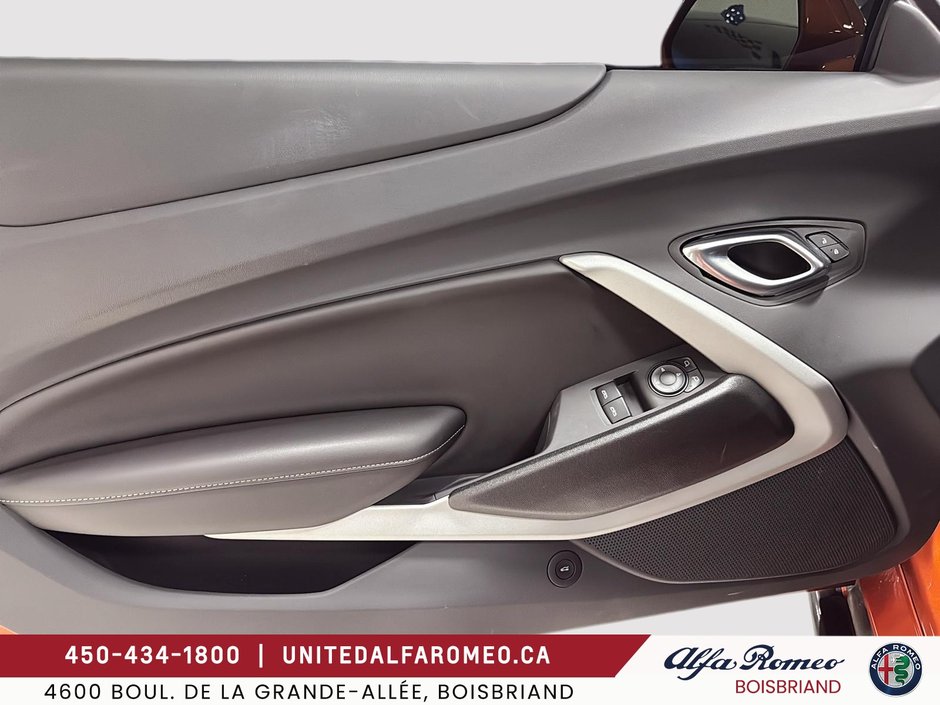 Chevrolet Camaro LT1 2023-12