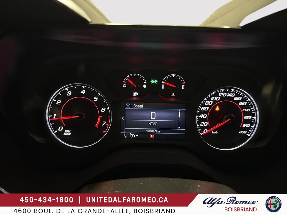 Chevrolet Camaro LT1 2023-16