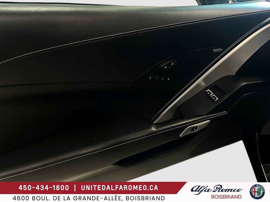 2015 Chevrolet Corvette 3LT,TOIT CARBON,Z51,BAS MILLAGE-10