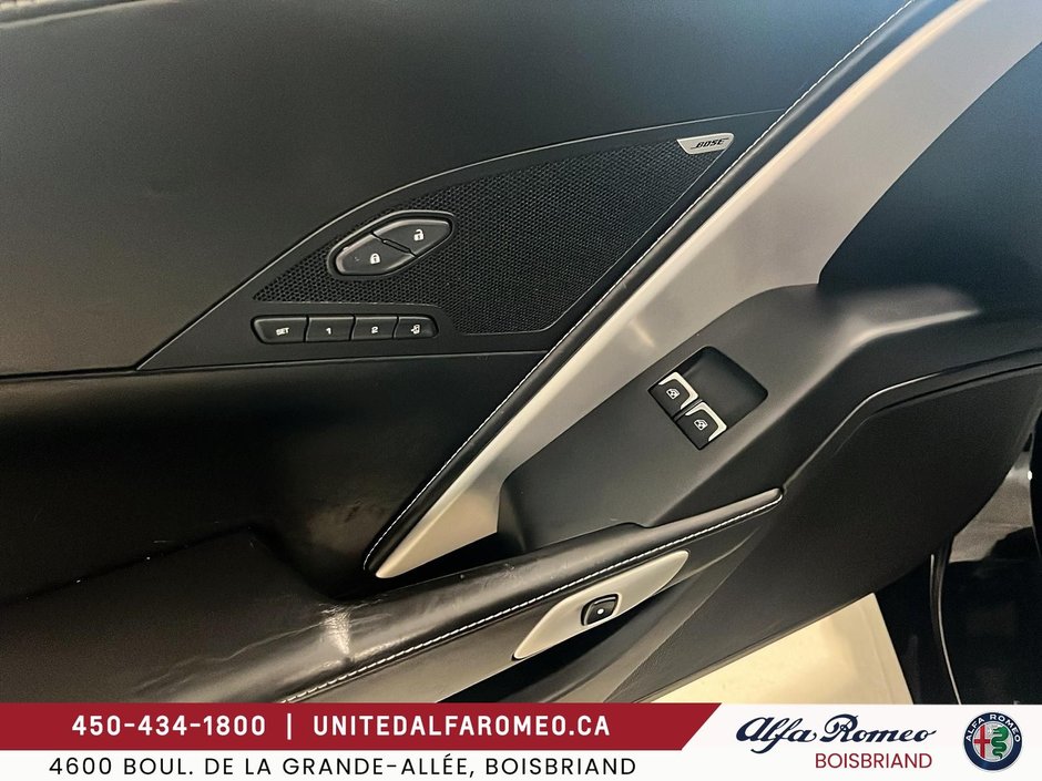 2015 Chevrolet Corvette 3LT,TOIT CARBON,Z51,BAS MILLAGE-11