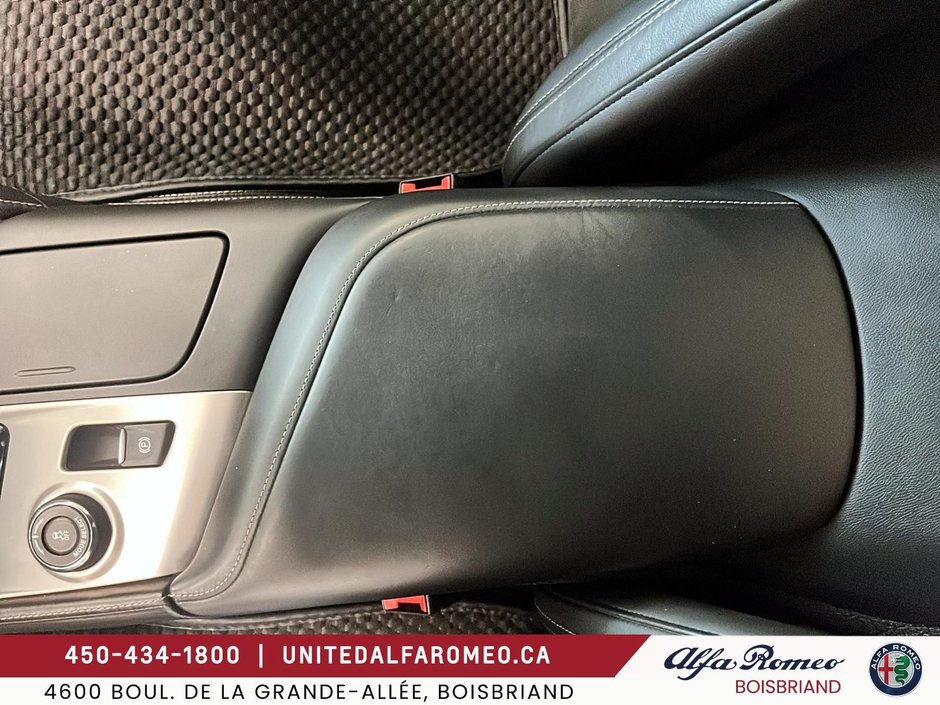 2015 Chevrolet Corvette 3LT,TOIT CARBON,Z51,BAS MILLAGE-22