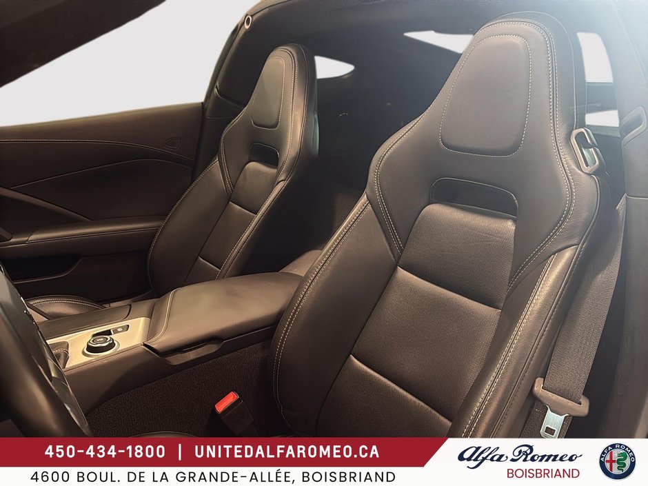 Chevrolet Corvette STINGRAY,TARGA,BAS MILLAGE COMME NEUVE 2019-8
