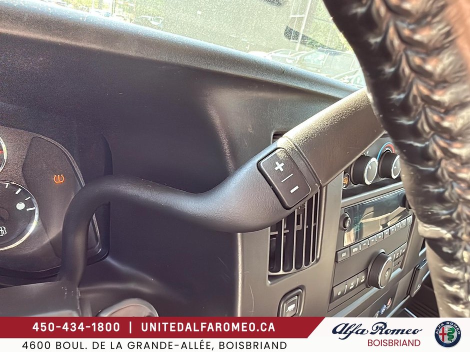 2023 Chevrolet Express Cargo Van 2500-15