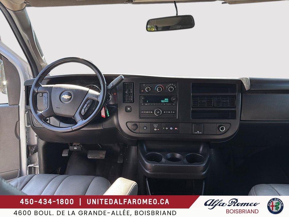 2023 Chevrolet Express Cargo Van 2500-8