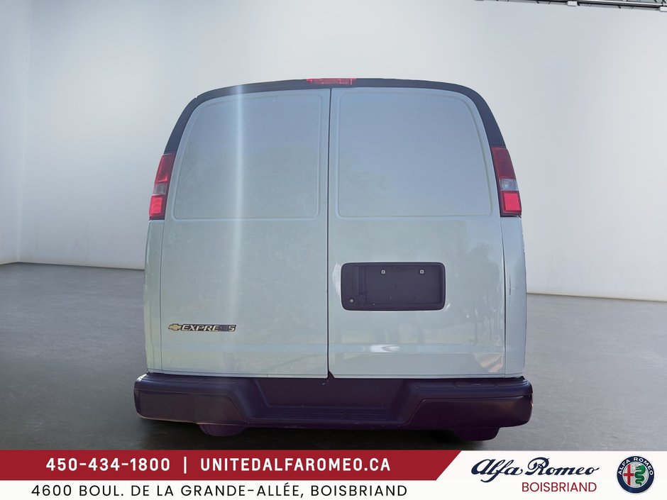 2023 Chevrolet Express Cargo Van 2500-2
